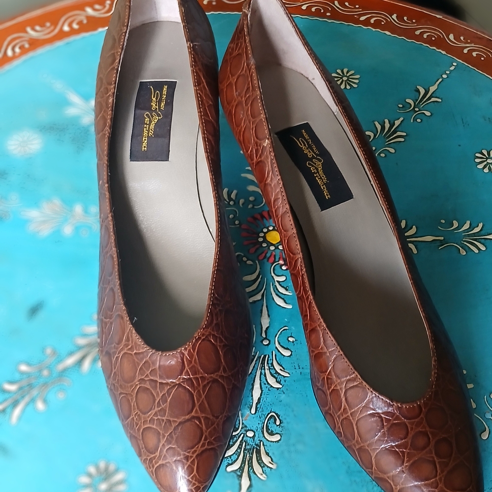 Sesto Meucci Brown Heels with Intricate Design